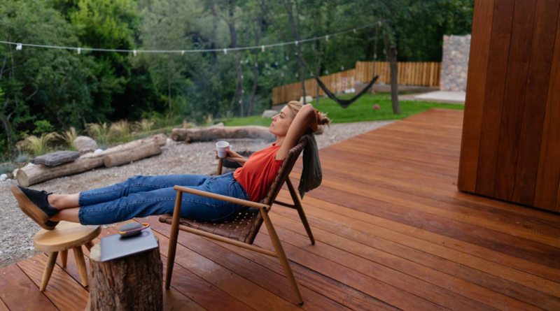 Woman shares 5 ways to cure "Travel Depression" after returning home from a trip